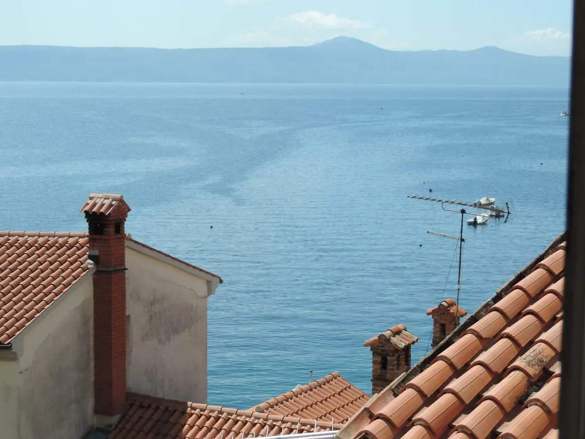 Apartments KAKI nur 100 meter vom Strand Mošćenička Draga
